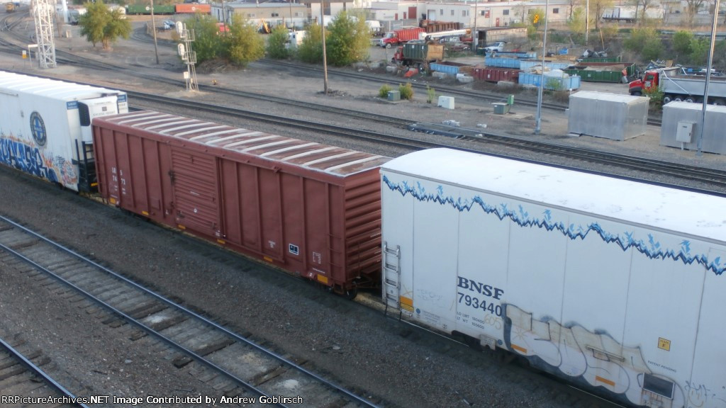 BNSF 793440 & LRS 7472